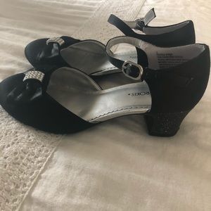 Girls Black dressy shoes